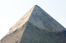 Guided Tour of the Giza Pyramids and Egyptian Museum 