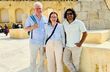 Jaipur Private Full Day City Tour with Pick Up and Drop Off