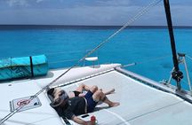 Private 6 Hrs 47 ft. Catamaran Snorkel & Cielo Charter (30p. max)