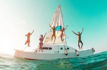 Isla Mujeres Catamaran tour with Open Bar, Lunch and Snorkeling