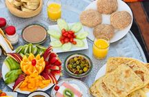 Sunrise Breakfast with Panoramic Hot Air Balloons