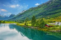Nærøyfjord, Flåm and Stegastein - Guided tour: 08:00