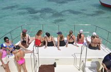 Private Catamaran Cruise – Open Bar, Beach & Snorkeling