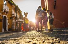Cartagena Sunset Walking Tour: Golden Hour, Rooftop & Getsemaní