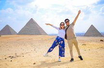 Private Tour of Giza Pyramids with Camel Ride and Pyramid Access