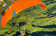 Soar Over Medellín Unforgettable Paragliding Adventure