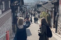 Tour Seoul’s oldest district with a storyteller from Bukchon