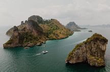 Krabi: 4 Island Luxury Yacht with Snorkelling & Clear Kayaking
