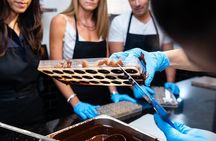 Molded Bonbons Chocolate making class in Paris (collective)