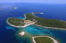 6 Island Hopping & Blue Mysteries: Shared Tour from Split