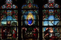 Notre Dame Interior Tour with Crypt, Macaron or Lunch