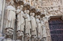 Notre Dame Interior Tour with Crypt, Macaron or Lunch