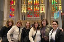 Skip-the-Line Sagrada Familia Semi Private Tour 