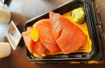 Tsukiji Food Strolling and Hama Rikyu Garden Walking Tour