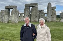 Stonehenge Private Car Tour with Chauffeur and Guide