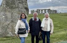 Stonehenge Private Car Tour with Chauffeur and Guide