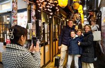 Tokyo Shinjuku Golden Gai local hidden Bar Hopping Tour
