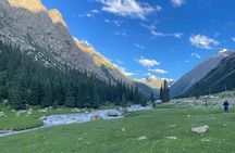 2-Day Adventure Yssyk Kul lake, Canyon, Yurt Stay and Eagle Show 