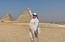 Private Tour Pyramids Museum with Lunch in Nile Cruise and Bazar 