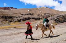Cusco: Rainbow Mountain, Red Valley Early Access Hike with Meals