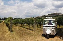 Spello wine tour by tuk tuk in Italian