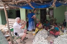 Madurai Walking Tour of Meenakshi temple, bazaars and markets 