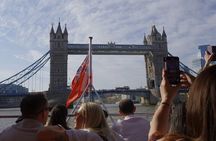 London River Story - Private Full-Day Boat and Land Tour