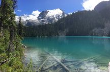Private Hiking Day tour of Joffre Lakes Park