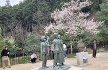 Deluxe Private Tour: Hita, AOT Statues and Onsen from Fukuoka