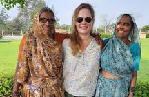 Private Day Tour of Jaipur with a Guide and Including Lunch