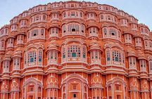Private Day Tour of Jaipur with a Guide and Including Lunch