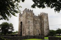 Day trip to Cliffs of Moher, Bunratty Castle and Ennis