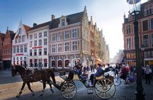 Bruges Historical Private Walking Tour and Canal Cruise