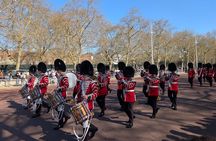 Changing of the Guard Guided Walking Tour & Westminster Landmarks