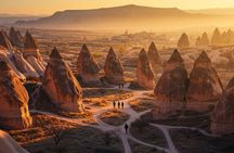 Red & Rose Valley Hiking Tour