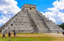 Early access Tour of Chichen Itza with dedicated language group. 