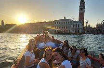 Venice: Relaxing Sunset Ride aboard old fishing boat