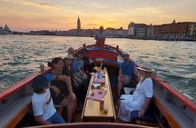 Venice: Relaxing Sunset Ride aboard old fishing boat