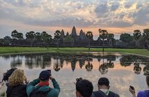 Private Angkor Wat Biking Tour at Sunrise