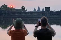 Private Angkor Wat Biking Tour at Sunrise