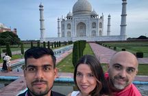 Taj Mahal and Agra Fort Skip the Line Tour