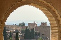 Small Group Guided Tour of the Alhambra and Generalife