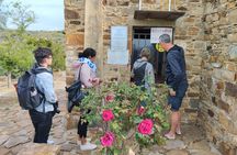 Naxos Highlights Bus Tour with Free Time for Lunch at Apeiranthos