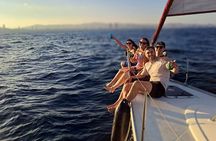 Cruise Excursion with Open Bar and Snacks in Barcelona