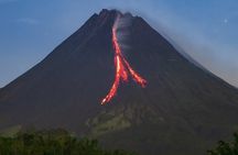 Yogyakarta: Borobudur-Prambanan and Enjoy Volcano Lava Night Show