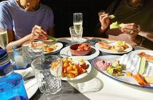 Barcelona Guided Bike Tour with Tapas and Wine