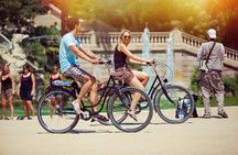 Barcelona Guided Bike Tour with Tapas and Wine