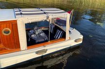 Amsterdam Private Canal Cruise in Saloon Boat