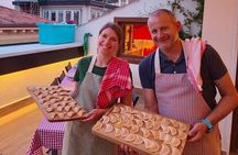 Verona Center: Pasta Class with Dinner & Wine in a Local Home