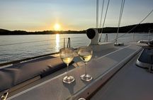 Sunset sailing trip in Alghero with aperitif